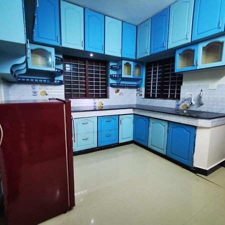 J2 Home Stay - Luxury Homes With Caravan Services Thiruvananthapuram Exteriör bild