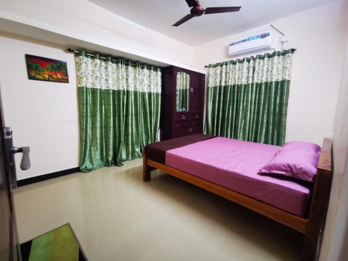 J2 Home Stay - Luxury Homes With Caravan Services Thiruvananthapuram Exteriör bild