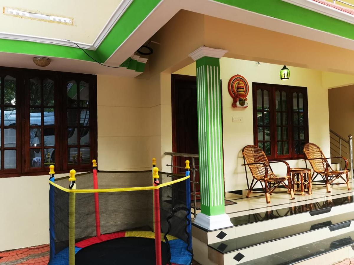 J2 Home Stay - Luxury Homes With Caravan Services Thiruvananthapuram Exteriör bild